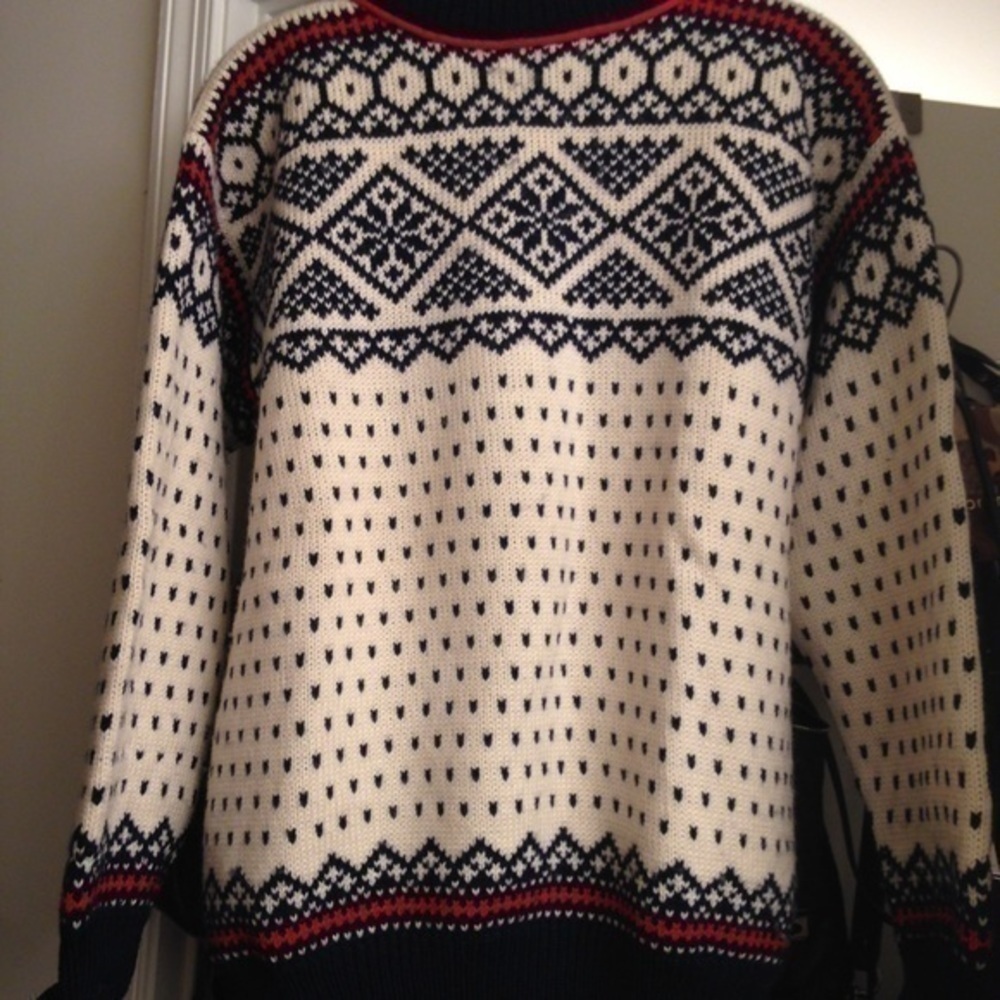Dale of Norway wool snowflakes sweater - Picture 2 of 8